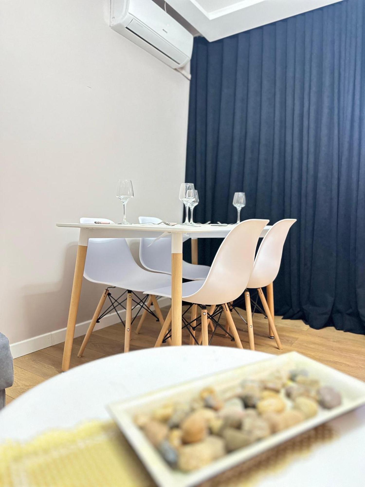 Bllok: Cozy Stay, 24/7 Self Check-in Appartement *