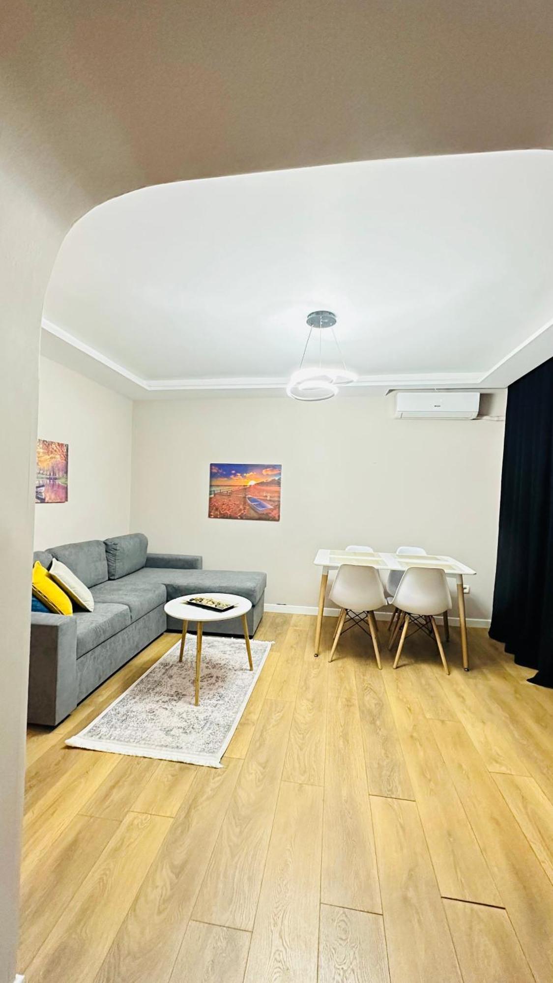 Bllok: Cozy Stay, 24/7 Self Check-in *