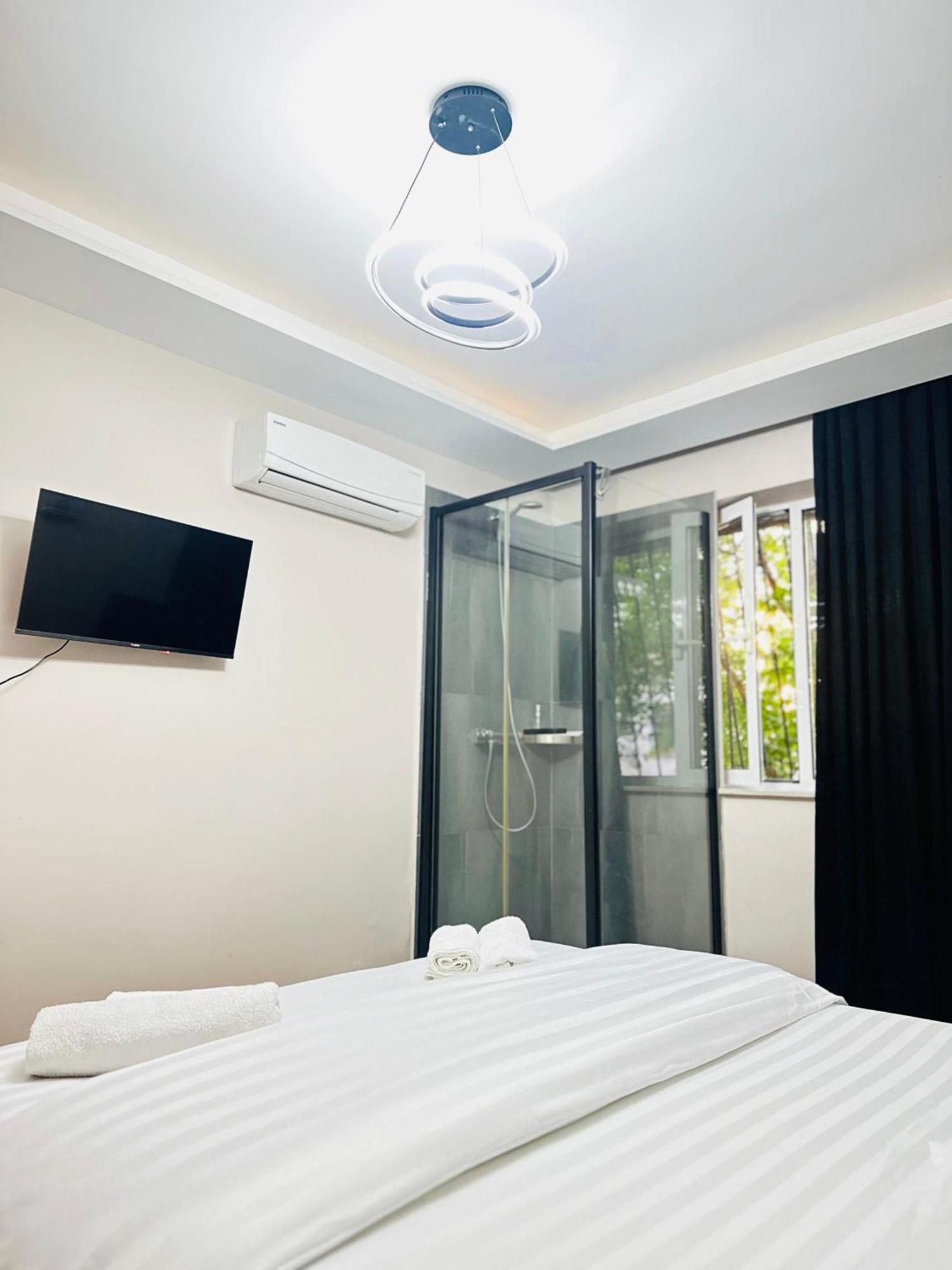 Bllok: Cozy Stay, 24/7 Self Check-in *