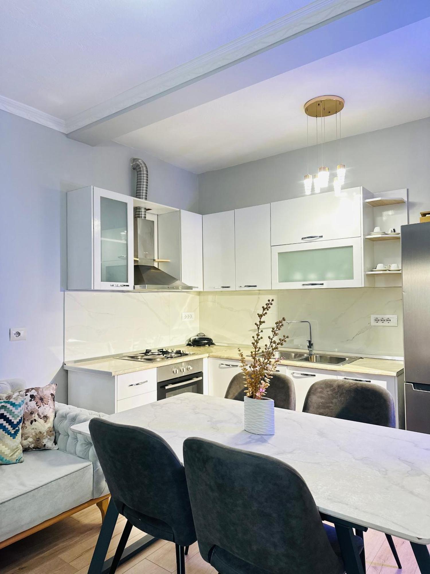 Appartement Bllok: Cozy Stay, 24/7 Self Check-in