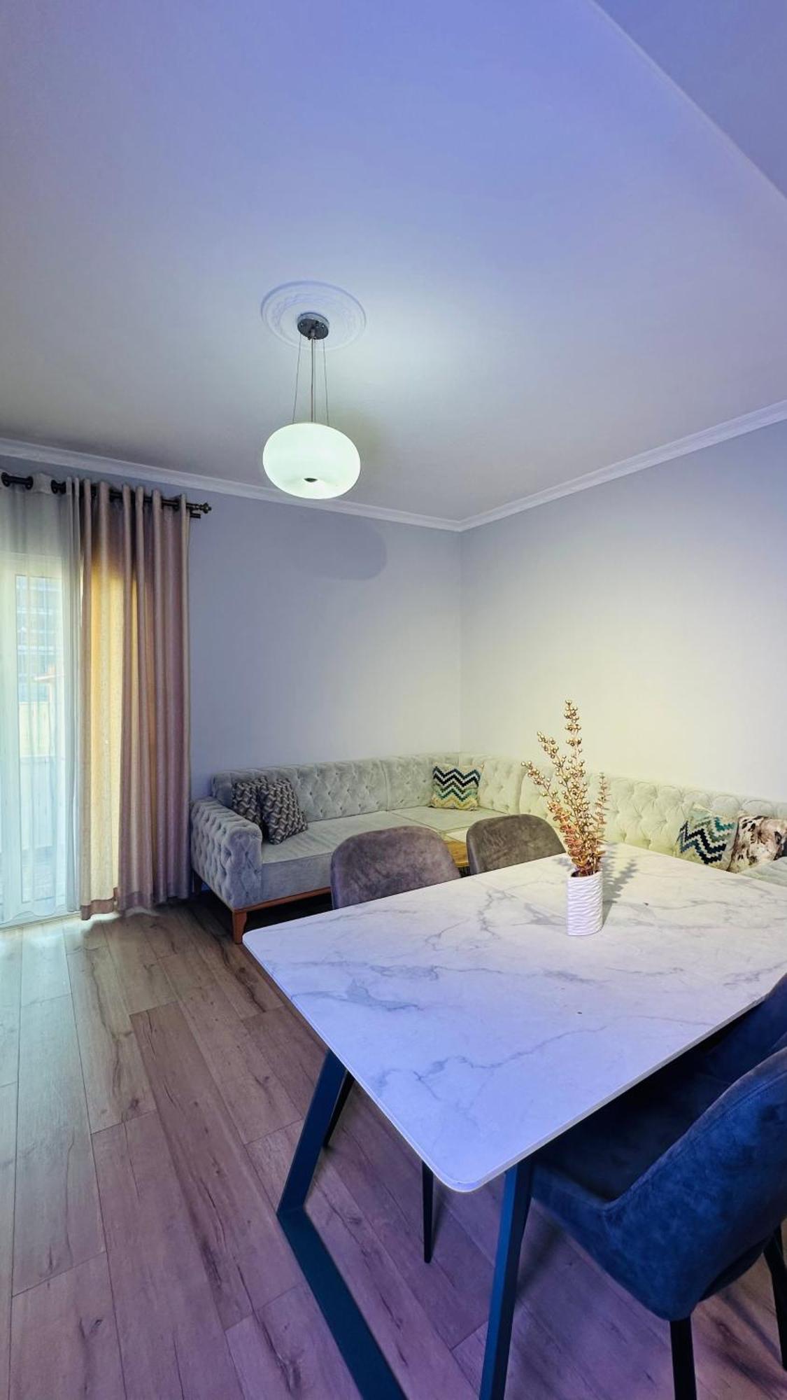 Appartement Bllok: Cozy Stay, 24/7 Self Check-in Tirana