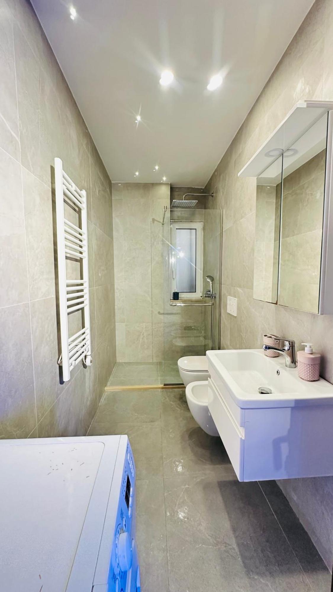 Bllok: Cozy Stay, 24/7 Self Check-in * Tirana